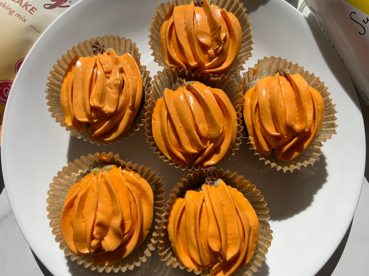 Gluten-Free, Vegan, Low Sugar Pumpkin Carrot Cake Cupcakes